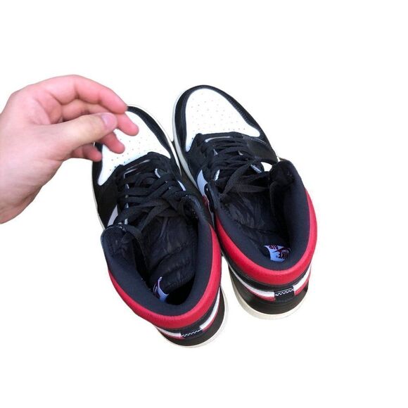 NIKE Air Jordan 1 Retro High OG 'Gym Red' Size 10 - Picture 10 of 16